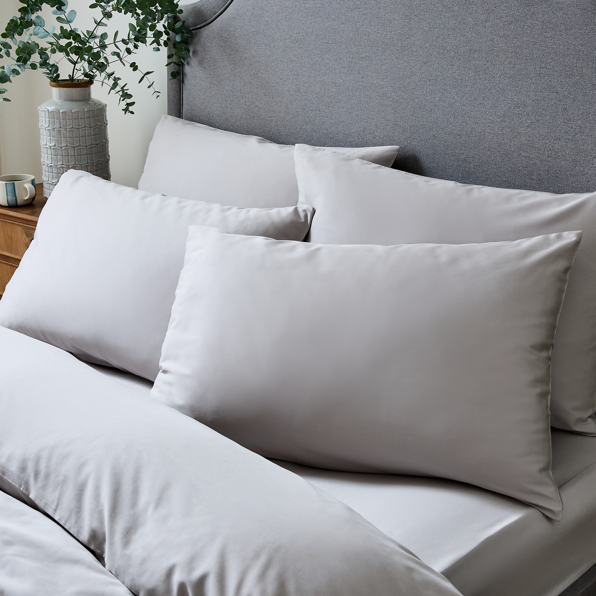 perfect_20fitted_20sheet_20-_20dove_20grey_20-_20hero.png