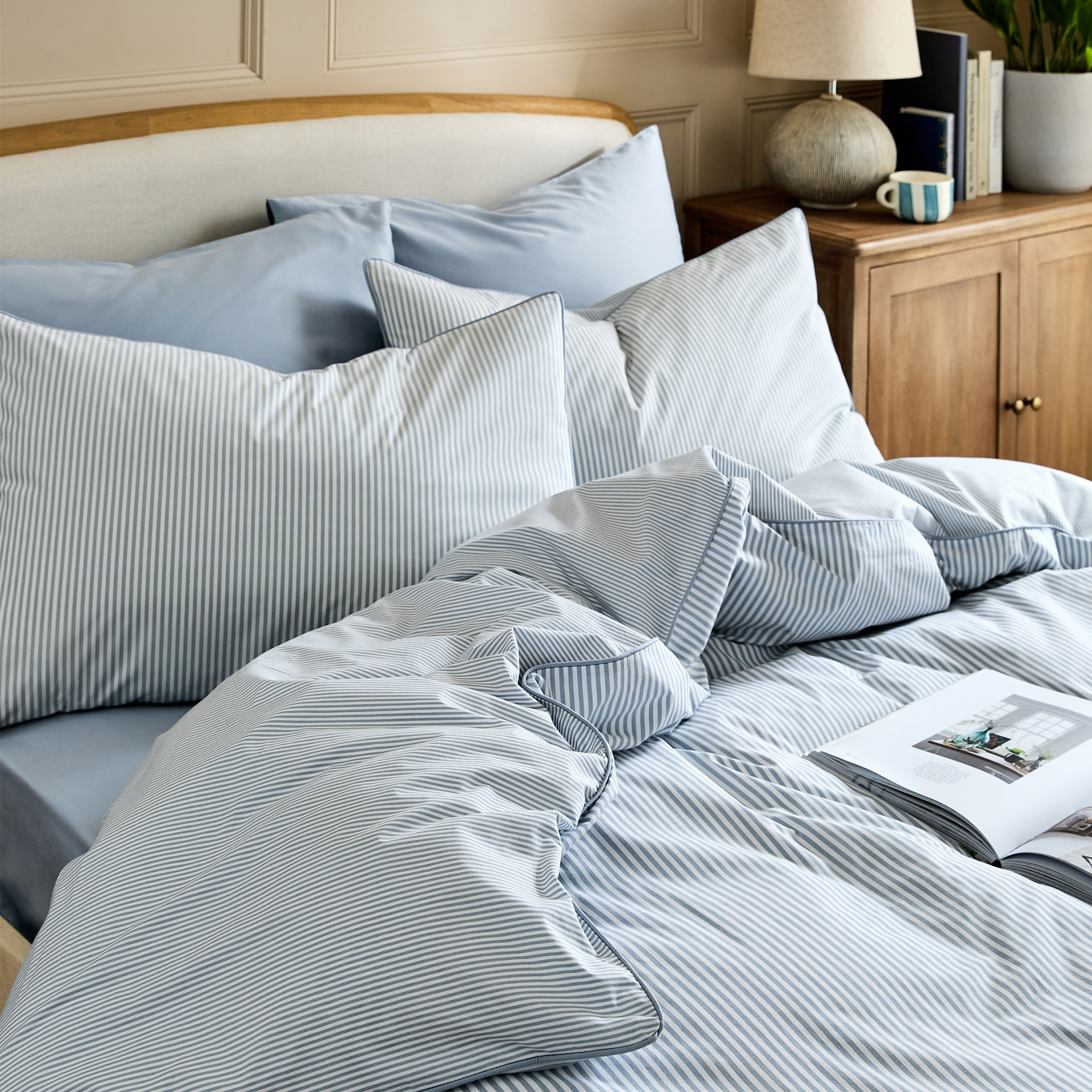 striped_20duvet_20cover_20-_20blue_20even_20stripe_20-_20hero.png