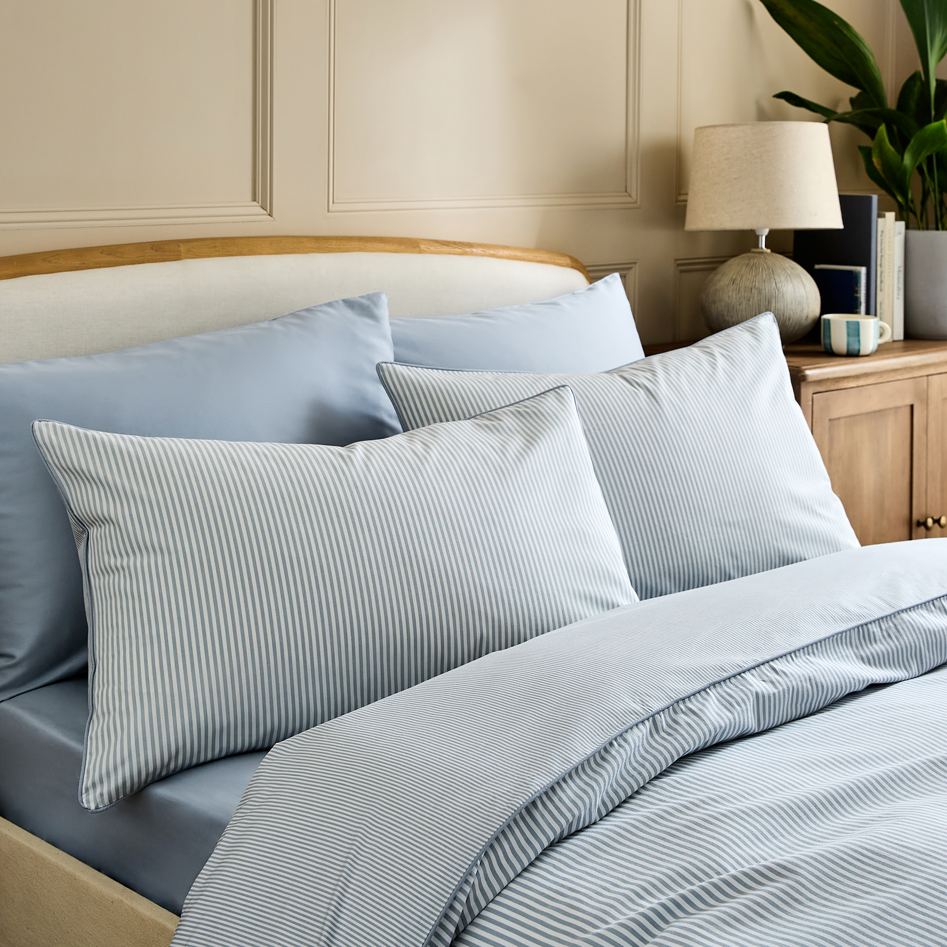 striped_20pillowcases_20-_20blue_20even_20stripe_20-_20hero.png